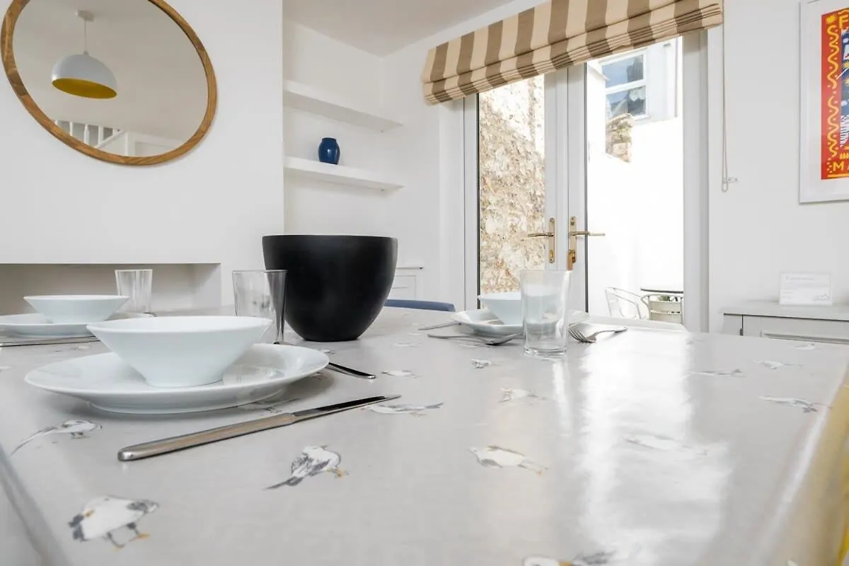 Host & Stay - Millfield Cottages Brighton Holiday home
